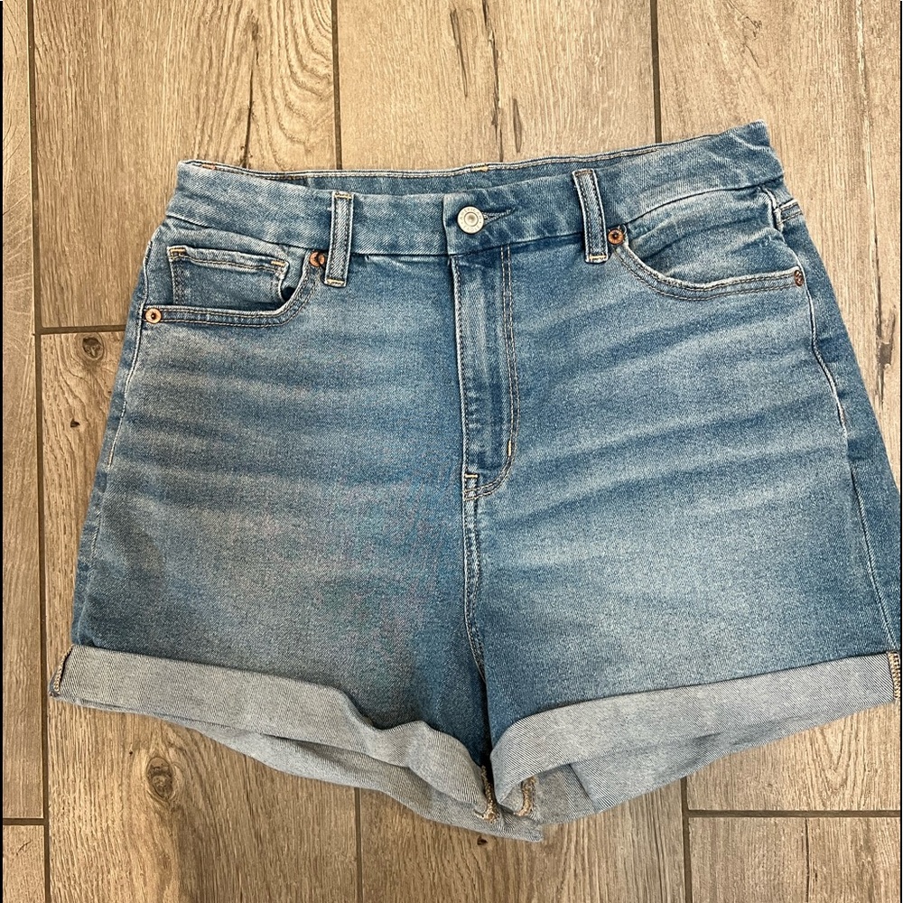 American Eagle bottoms